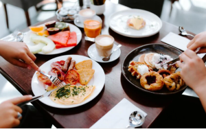 Tránh tăng cân nhanh, hạn chế 3 loại thực phẩm ăn vào bữa tối