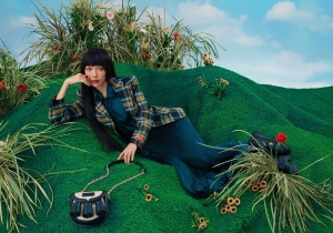 Diễn viên khoe nhan sắc, phong thái tự tin và gửi gắm tình cảm đến với những người phụ nữ