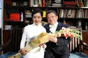 NSƯT Chiều Xuân đăng ảnh hạnh phúc bên chồng nhân dịp kỷ niệm ngày cưới