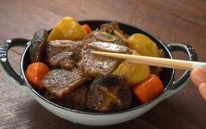 Thực đơn hàng ngày: Sườn bò kho kiểu Hàn