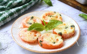 Thực đơn hàng ngày: Cà chua nướng phô mai