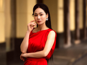 NSƯT Quách Thu Phương với vẻ ngoài trẻ trung, sang chảnh