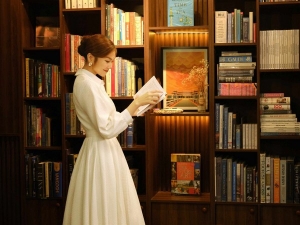 Thanh Hằng ‘hoá’ quý cô công sở thời thượng