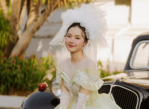 Midu chuẩn bị lên xe hoa về nhà chồng