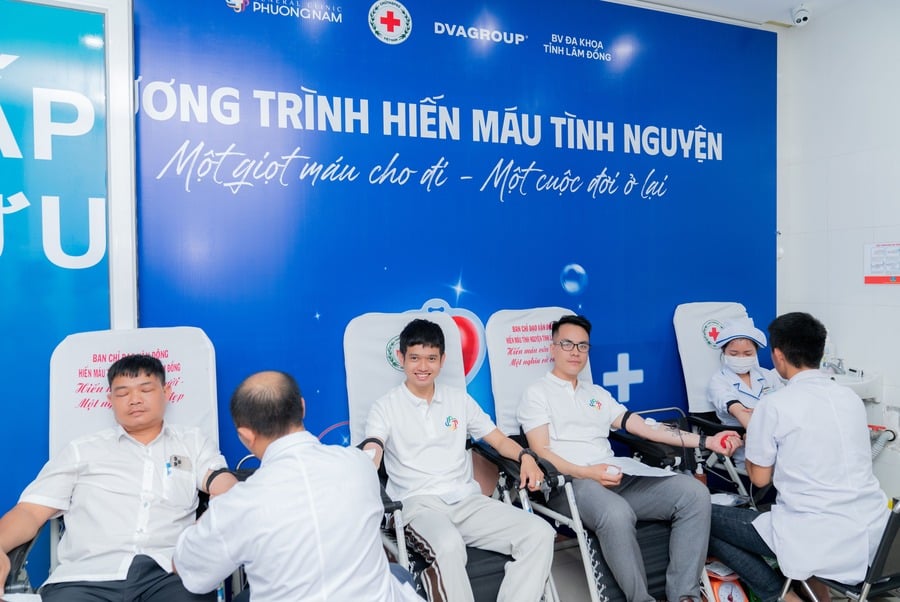 hiến máu nhân đạo, dva group