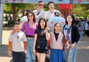 Gia đình Jennifer Phạm du lịch tại Hàn Quốc