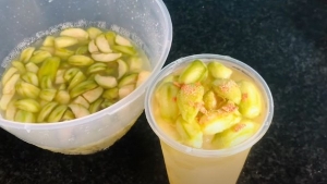 Thực đơn hàng ngày: Trà cóc non muối tôm