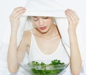 Tác hại của xông hơi mặt sai cách khiến da xấu