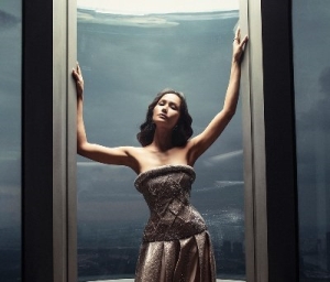  H’Hen Niê mặc đồ của NTK Công Trí xuất hiện trên Tạp chí Vogue