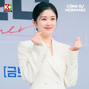 Đóng phim đề tài ly hôn, Jang Na Ra ‘chiều chồng’ hơn hẳn