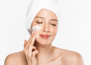 Lý do bạn cần phải chăm sóc da ban đêm để tránh việc bị già nhanh