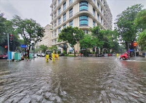 Dự báo thời tiết ngày 23/7/2024: Bão số 2 (Prapiroon) gây mưa lớn ở Bắc Bộ