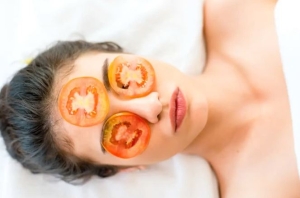 Mẹo làm đẹp với cà chua