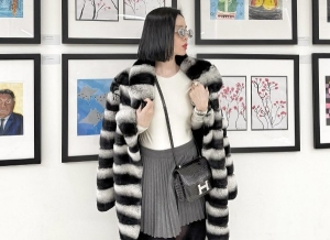 Ca sĩ Lệ Quyên sắm hàng chục áo lông hàng hiệu và sang trọng