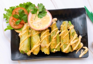 Thực đơn hàng ngày: Đậu bắp nhồi thịt sốt chanh dây