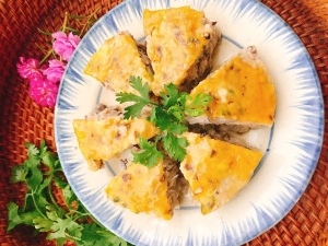 Thực đơn hàng ngày: Khoai môn hấp tôm thịt