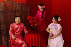 Á hậu Đặng Thanh Ngân cảm nhận đủ đầy hương vị tình thân ngày Tết khi có ba mẹ