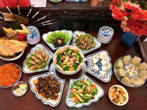 Nên cúng tất niên trong nhà hay ngoài trời?