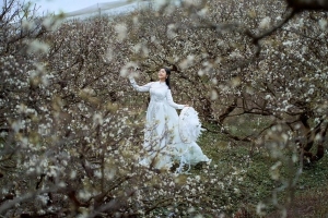 NSND Thu Hà khoe nhan sắc trẻ trung cùng vóc dáng thon thả