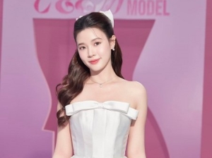 Diễn viên Midu thường chọn đầm tôn dáng