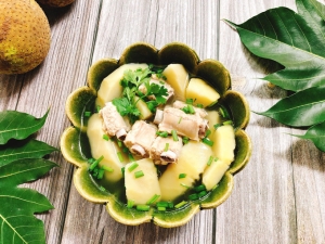 Thực đơn hàng ngày: Canh sườn sake