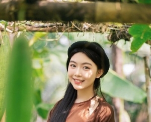 Lọ Lem gây ấn tượng với vẻ đẹp dịu dàng, trong trẻo