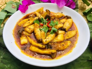 Thực đơn hàng ngày: Nấm đùi gà xào sả ớt