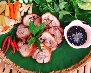 Thực đơn hàng ngày: Chân giò chiên giòn