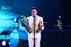 Ca sĩ Soobin thắng ba giải Cống Hiến