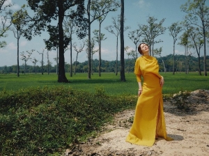 Lý Nhã Kỳ hòa mình với thiên nhiên