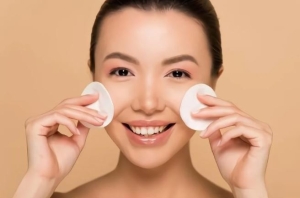 5 thói quen sai lầm khi tẩy trang cần tránh