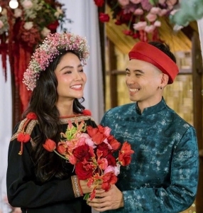 Hoa hậu H'Hen Niê làm lễ cưới đơn giản ở quê nhà