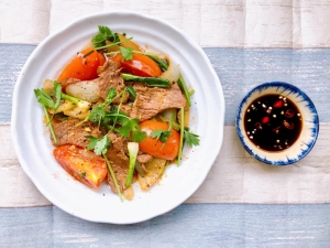 Thực đơn hàng ngày: Bò xào chua ngọt