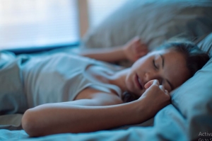 5 thứ phải cởi ra, 4 thứ nên mặc vào khi ngủ để luôn khỏe mạnh