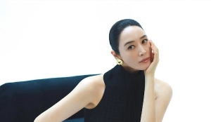 Kim Hye Soo được khen quyến rũ, tỏa sáng ở tuổi 55