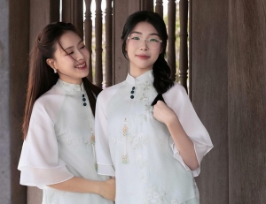 Con gái diễn viên Hồng Diễm sở hữu gương mặt khả ái, chiều cao vượt mẹ