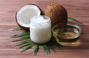Cách sử dụng dầu dừa để dưỡng tóc