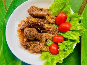 Thực đơn hàng ngày: Bò cuộn nấm kim châm sốt xì dầu