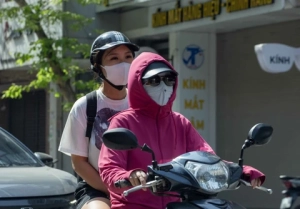 Dự báo thời tiết ngày 17/4/2025: Hà Nội nắng 35 độ, ngoài đường nhựa nóng bỏng hơn