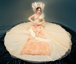 Áo dài lấy cảm hứng từ tre của NTK Eric Moon