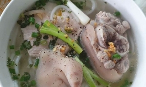 Thực đơn hàng ngày: Bánh canh bột gạo