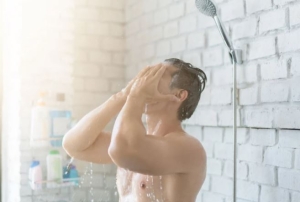  Tắm nước nóng có làm giảm chất lượng 'tinh binh'?