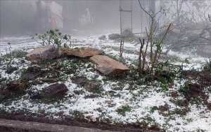 Dự báo thời tiết ngày 25/4/2025: Không khí lạnh ập về mùa nóng, dễ có mưa đá