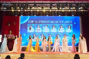 Vỡ òa cảm xúc với màn đồng diễn xuất sắc của Top 11 “Press Beauty 2025”
