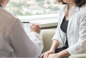 Nguyên nhân và cách điều trị - Khí hư màu trắng kem