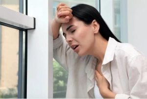 Phụ nữ cắt bỏ buồng trứng khi còn trẻ với nguy cơ suy tim