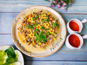 Thực đơn hàng ngày: Bún gạo chiên giòn sốt nấm