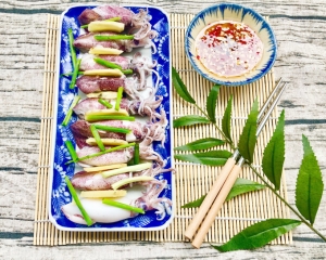 Thực đơn hàng ngày: Mực sữa hấp hành gừng