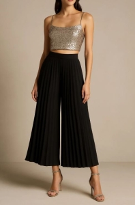 Thanh lịch, tiện dụng, 'cân' mọi phong cách với xu hướng quần culottes 2025