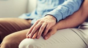 Quan hệ tình dục đồng giới nam dễ nhiễm HIV